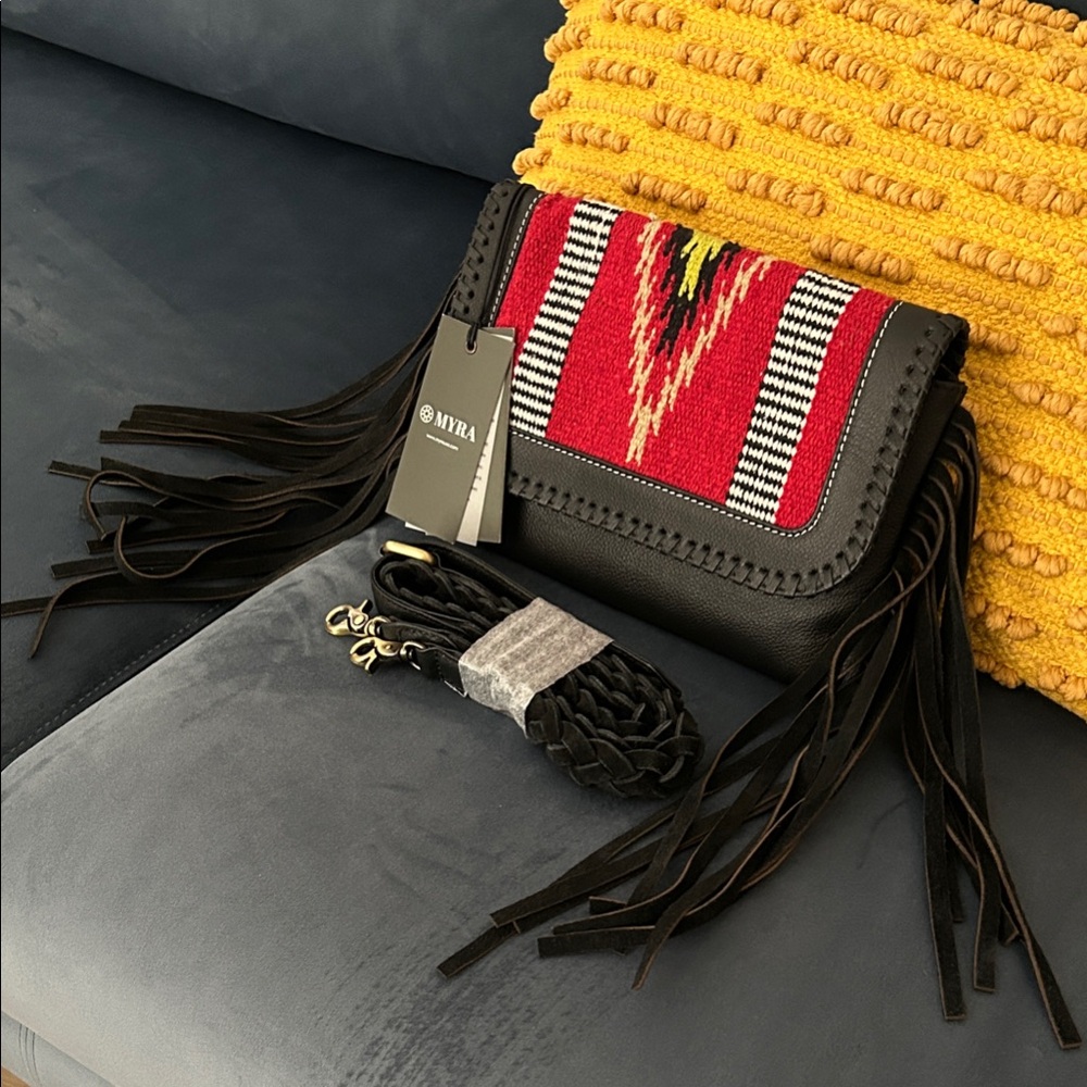 New Myra Bag Black Genuine Leather Crossbody with Aztec Rug & Fringe - Picture 5 of 12